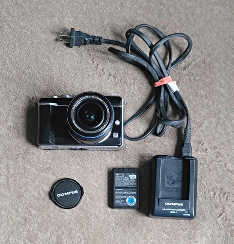 Olympus pen pl1 black 3mp - e-pl1, 12.3mp